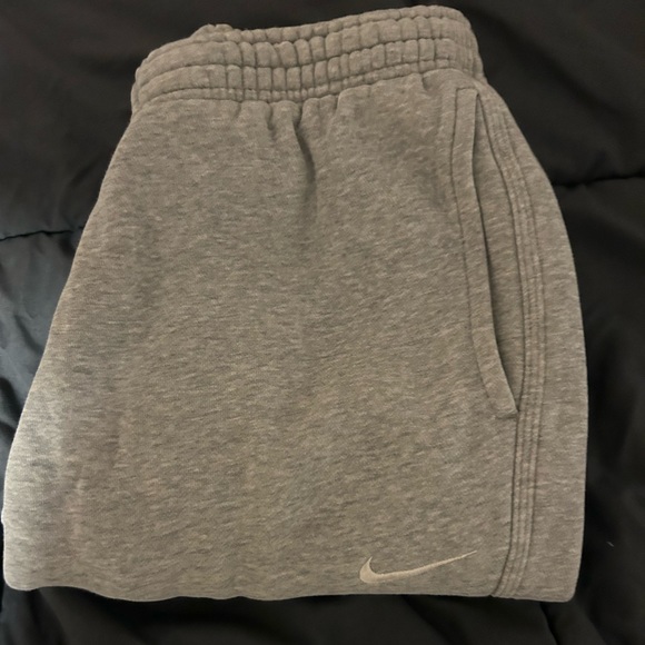 Grey Nike sweat pants - Picture 1 of 3